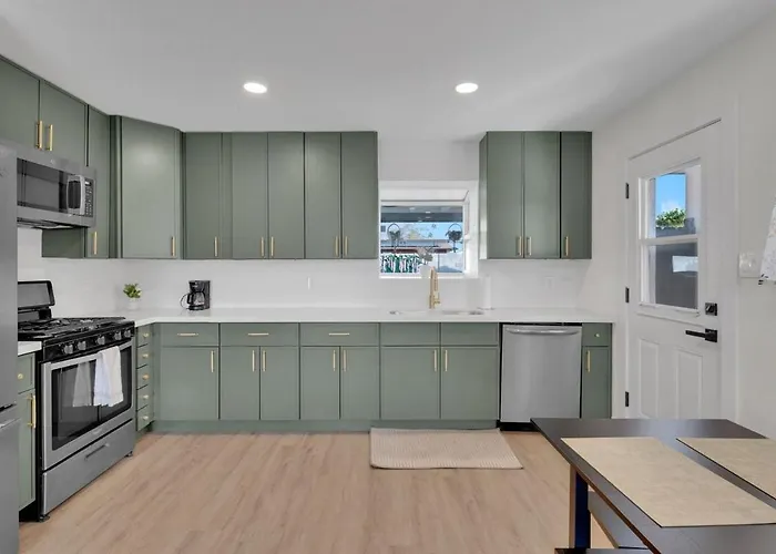 Modern 4br3ba With Pool And Fire Pit Holiday home Phoenix