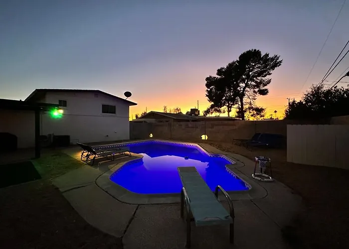 Holiday home Modern 4br3ba With Pool And Fire Pit