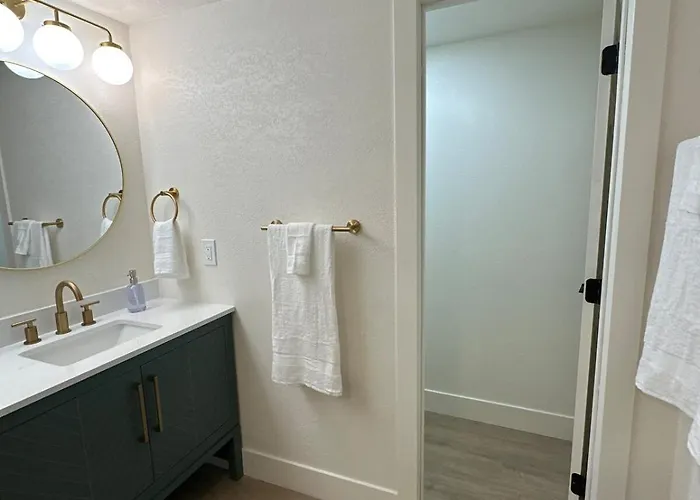 Modern 4br3ba With Pool And Fire Pit Holiday home *
